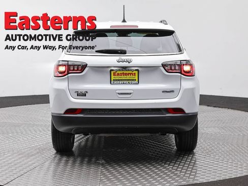 Used 2024 Jeep Compass Latitude AWD/4WD image 6