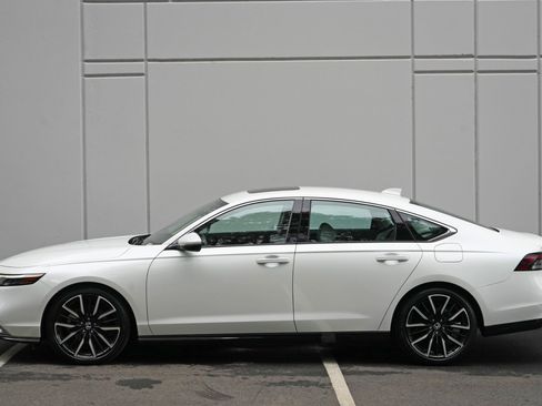 Used 2024 Honda Accord Touring image 49