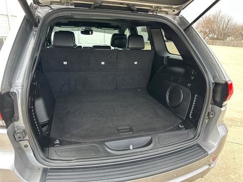 Used 2021 Jeep Grand Cherokee Laredo X image 13