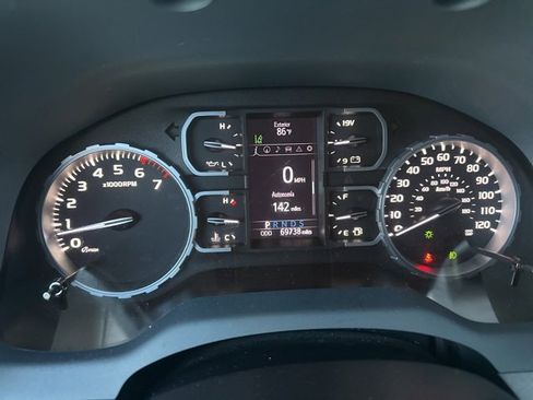 Used 2019 Toyota Tundra SR5 w/ SR5 Upgrade Package image 6