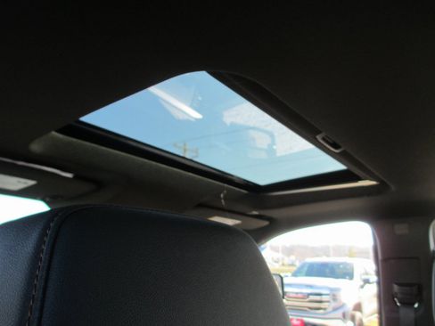 New 2026 GMC Sierra 2500 AT4 w/ AT4 Premium Plus Package image 14