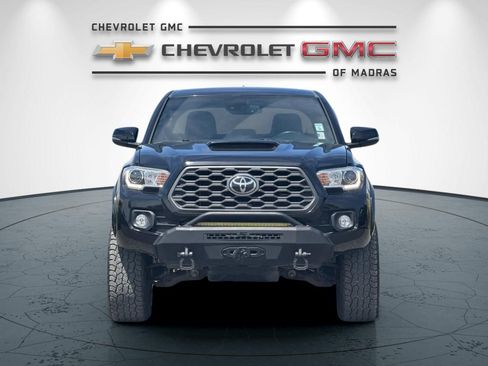 Used 2020 Toyota Tacoma SR5 AWD/4WD image 8