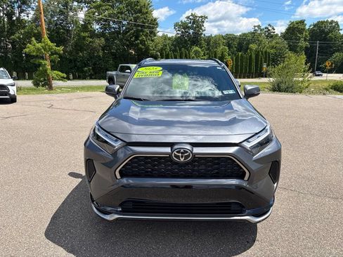 Used 2025 Toyota RAV4 SE w/ Weather & Moonroof Package AWD/4WD image 9