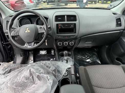 Used 2017 Mitsubishi Outlander Sport LE image 17