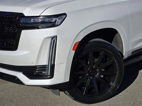 Used 2021 Cadillac Escalade ESV Sport Platinum w/ Heavy-Duty Trailer Package image 9