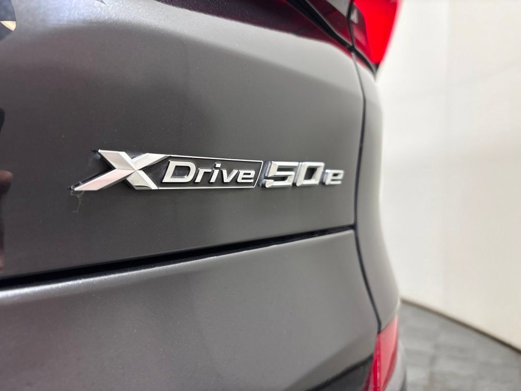 Certified 2024 BMW X5 xDrive50e w/ Executive Package AWD/4WD image 11