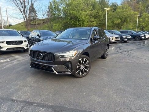 Used 2023 Volvo XC60 B5 Plus w/ Climate Package image 2