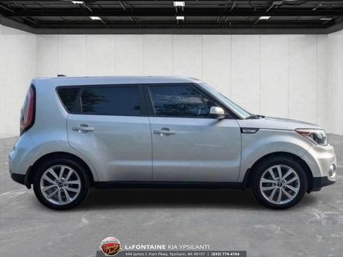 Used 2018 Kia Soul + FWD image 6