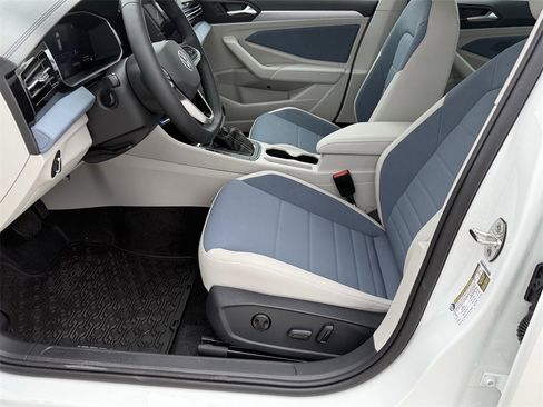 New 2026 Volkswagen Jetta SE image 12