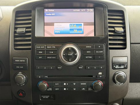 Used 2012 Nissan Pathfinder SV image 16