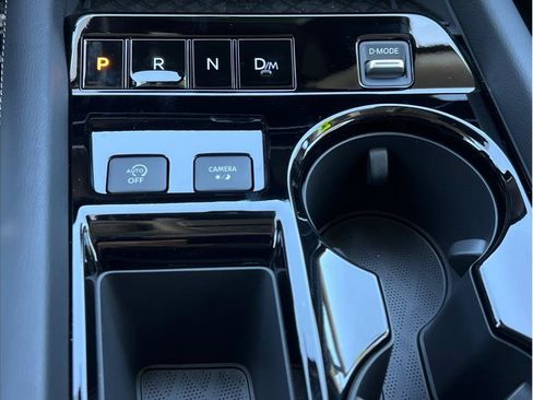 Used 2025 Nissan Murano SV FWD image 17