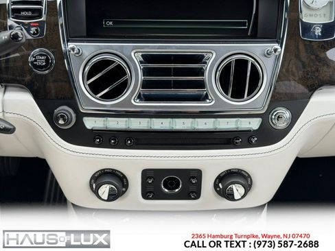 Used 2018 Rolls-Royce Ghost RWD image 38