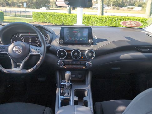 Used 2025 Nissan Sentra SV image 28