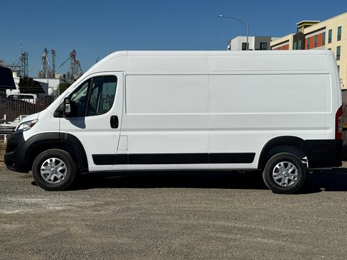 New 2026 RAM ProMaster 2500 w/ Quick Order Package 22G SLT image 6