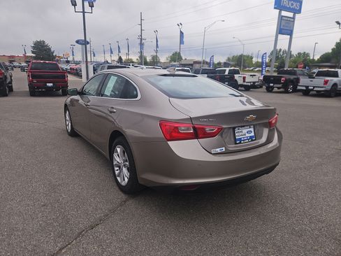 Used 2025 Chevrolet Malibu LT FWD image 3