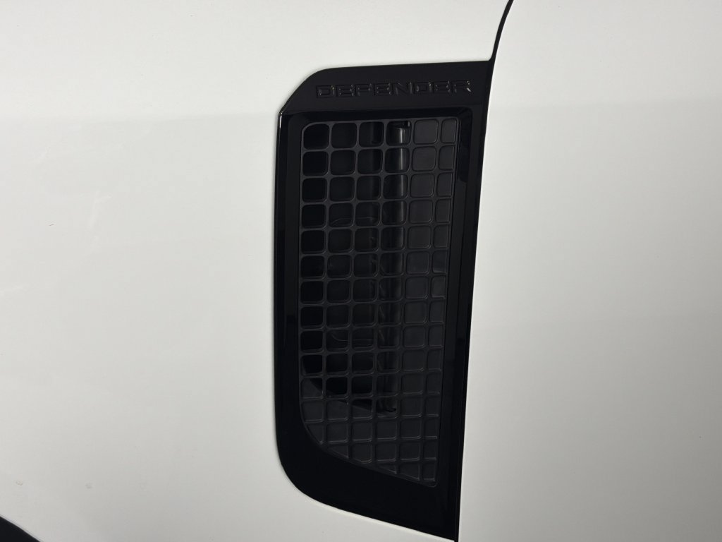 Certified 2025 Land Rover Defender 110 S AWD/4WD image 15