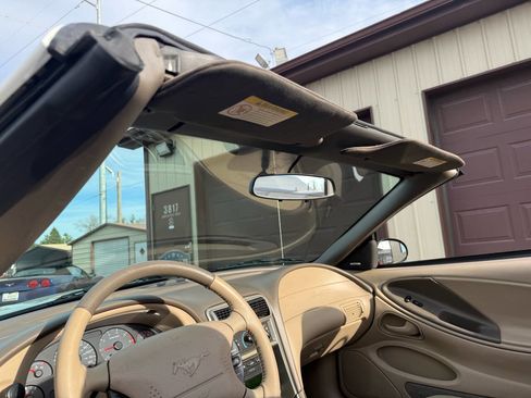 Used 2004 Ford Mustang Deluxe Convertible image 40