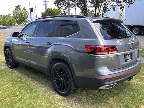 Used 2023 Volkswagen Atlas SE AWD/4WD image 9