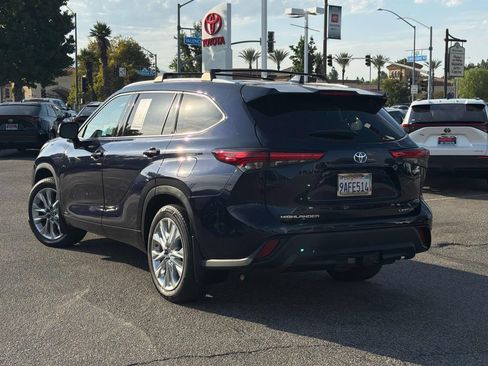 Used 2022 Toyota Highlander Limited AWD/4WD image 5