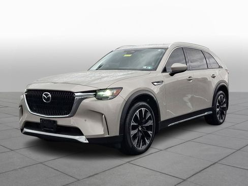 Certified 2024 MAZDA CX-90 Plug-In Hybrid w/ Premium Pkg image 4