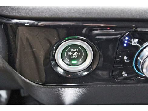 Used 2022 GMC Sierra 1500 SLT w/ SLT Convenience Package image 29