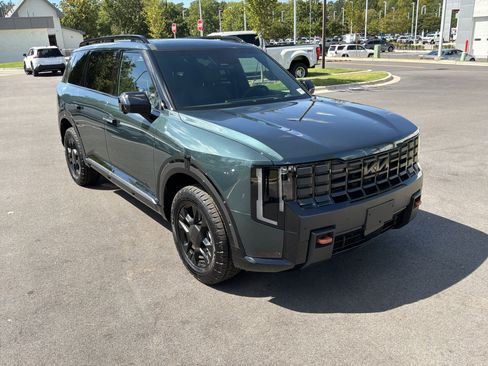 Used 2027 Kia Telluride SX Prestige X-Pro AWD/4WD image 2