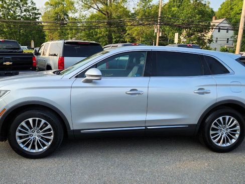 Used 2016 Lincoln MKX Select w/ Select Plus Package AWD/4WD image 9