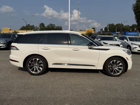 Used 2021 Lincoln Aviator Grand Touring w/ Equipment Group 302A AWD/4WD image 11