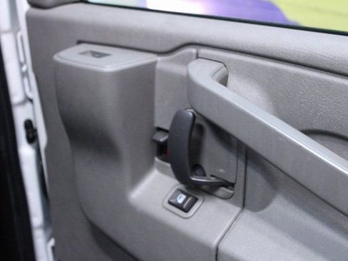 Used 2016 Chevrolet Express 3500 LT w/ LT Preferred Equipment Group image 9