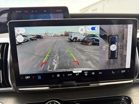 Used 2025 Ford Expedition Max Platinum AWD/4WD image 43