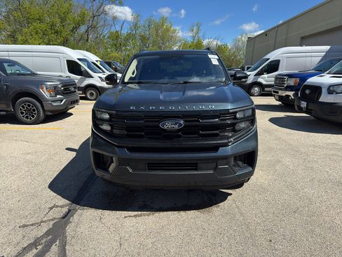 Used 2025 Ford Expedition Max Active AWD/4WD image 2