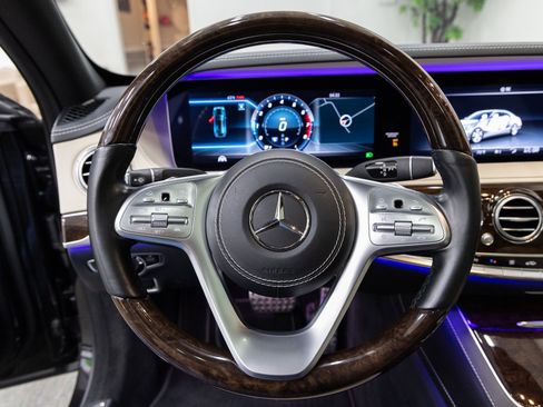 Used 2018 Mercedes-Benz S 560 Sedan image 16