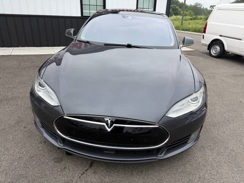 Used 2015 Tesla Model S 70D AWD/4WD image 2