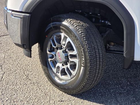 New 2026 GMC Sierra 2500 SLT w/ SLT Convenience Package image 22