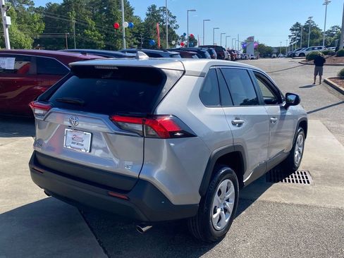 Used 2024 Toyota RAV4 LE FWD image 16