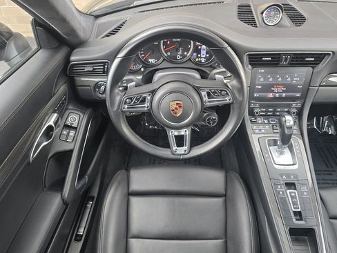 Used 2017 Porsche 911 Turbo image 36