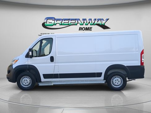 Used 2025 RAM ProMaster 2500 w/ U-Haul Equipment Group FWD image 17
