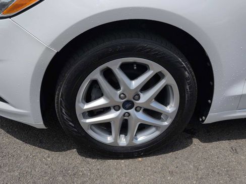 Used 2013 Ford Fusion SE FWD image 14