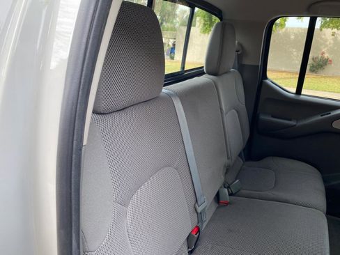 Used 2017 Nissan Frontier SV w/ SV Value Truck Package image 41