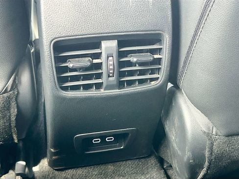 Used 2024 Toyota Corolla Cross XLE w/ Convenience Package FWD image 25