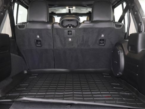 Used 2021 Jeep Wrangler Unlimited Rubicon w/ Trailer Tow Package AWD/4WD image 28