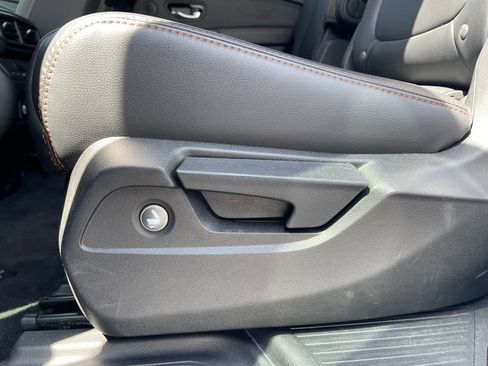 Used 2025 Honda Pilot TrailSport image 20
