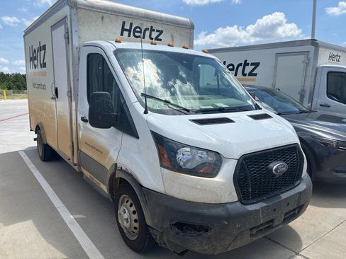 Used 2022 Ford Transit 350 DRW RWD image 2