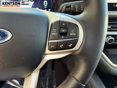 Used 2025 Ford Explorer Active w/ Active Comfort Package image 18