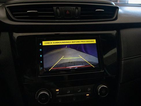 Used 2017 Nissan Rogue S image 36