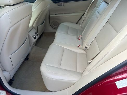 Used 2013 Lexus ES 350 w/ Luxury Pkg FWD image 21
