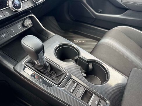 Used 2025 Honda Civic Sport image 23