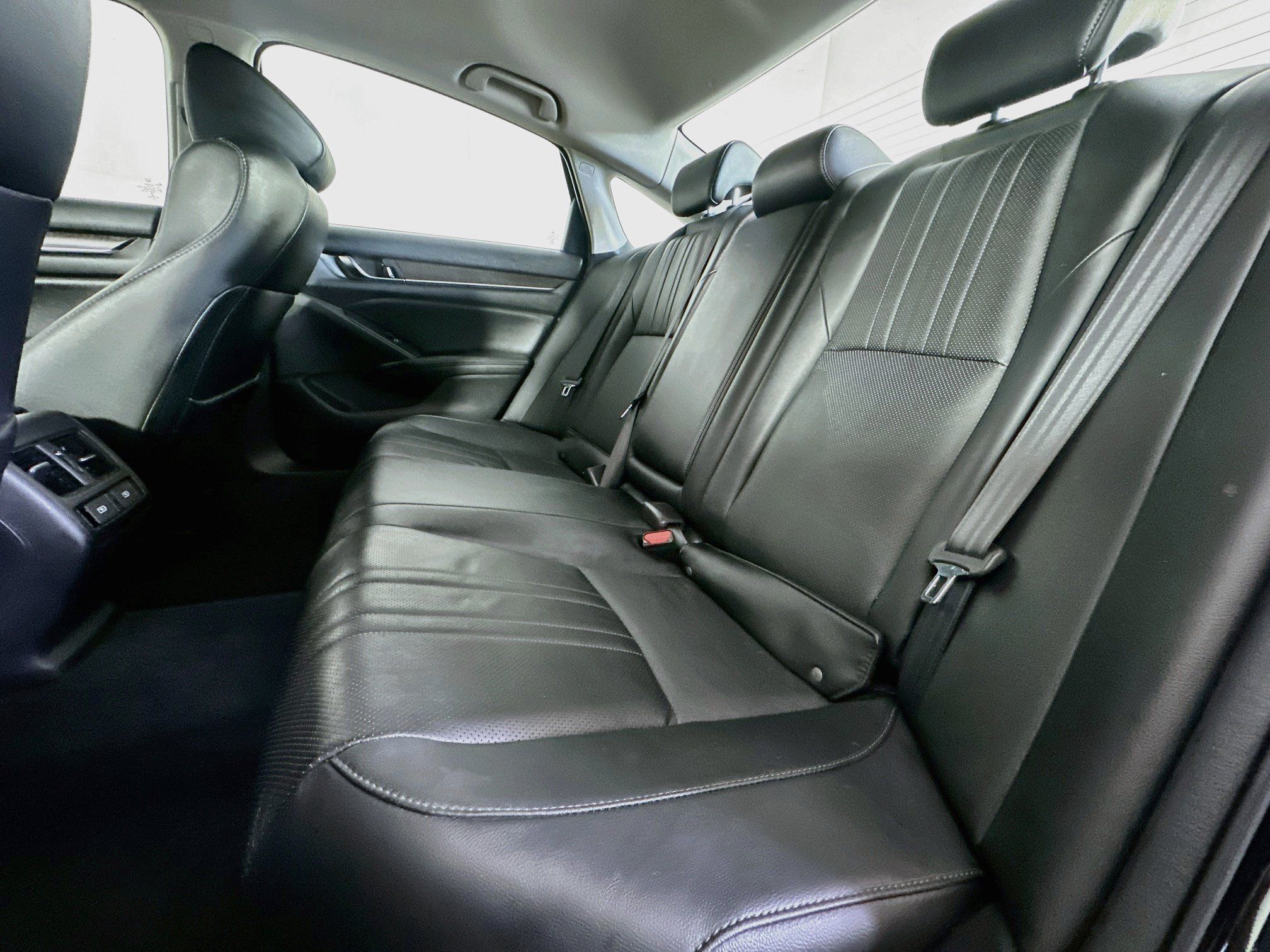 Used 2021 Honda Accord EX-L image 27