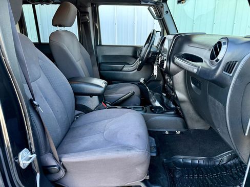 Used 2017 Jeep Wrangler Unlimited Sport w/ Quick Order Package 23S image 29