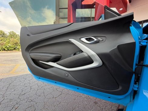 Used 2022 Chevrolet Camaro LT RWD image 12